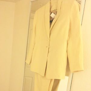 🤑 Final price🤑NWOT Dana Buchman Luxe pant suit